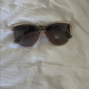 Elegant Tan Sunglasses